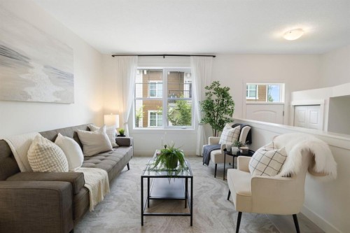 812 Cranbrook Walk Se, Calgary, AB - Indoor Photo Showing Living Room