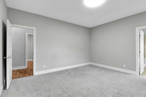 197 Royal Crest View Nw, Calgary, AB - Indoor Photo Showing Other Room