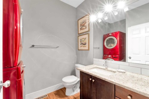 197 Royal Crest View Nw, Calgary, AB - Indoor Photo Showing Bathroom