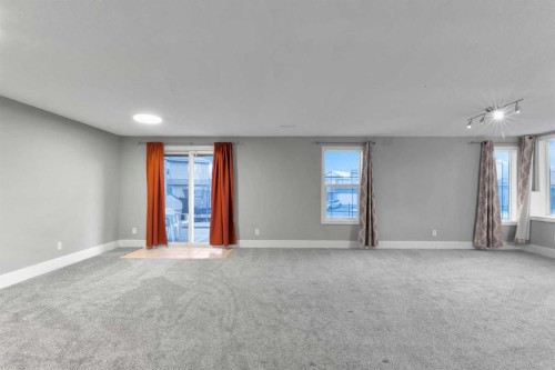 197 Royal Crest View Nw, Calgary, AB - Indoor Photo Showing Other Room