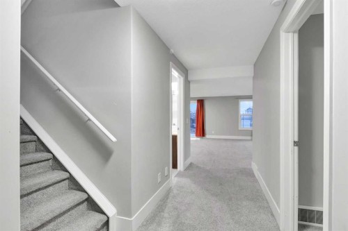 197 Royal Crest View Nw, Calgary, AB - Indoor Photo Showing Other Room