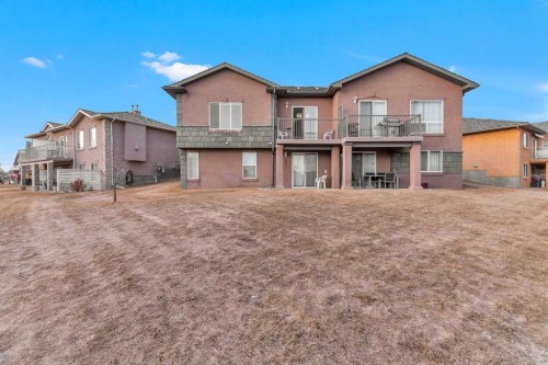 197 Royal Crest View Nw, Calgary, AB - Outdoor