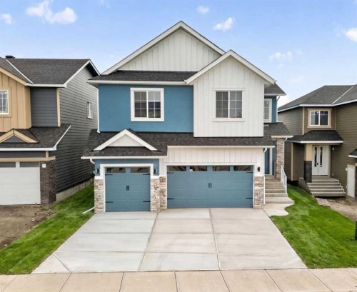 8 Ranchers Meadows  Okotoks, AB T1S 0P5