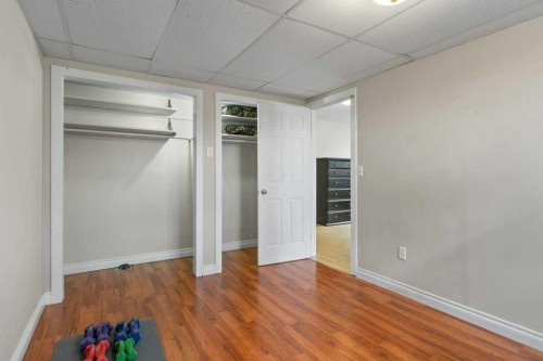 202 Willowbrook Close Nw, Airdrie, AB - Indoor Photo Showing Other Room