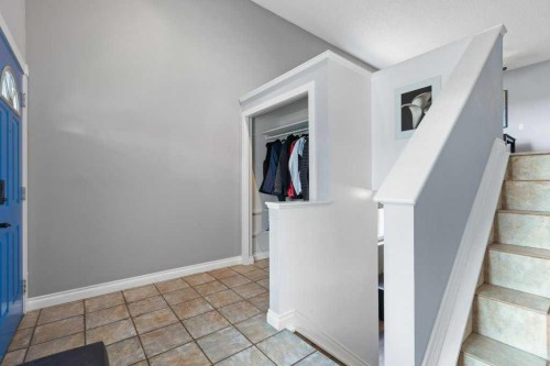 202 Willowbrook Close Nw, Airdrie, AB - Indoor Photo Showing Other Room