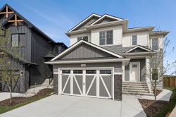 150 Prince Crescent  Rural Rocky View County, AB T1X 3H8