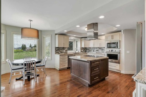 19 Coach Gate Way Sw, Calgary, AB - Indoor