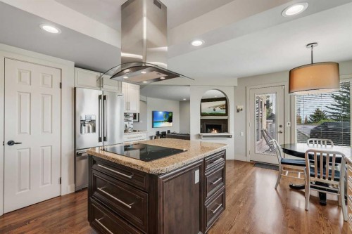 19 Coach Gate Way Sw, Calgary, AB - Indoor Photo Showing Other Room