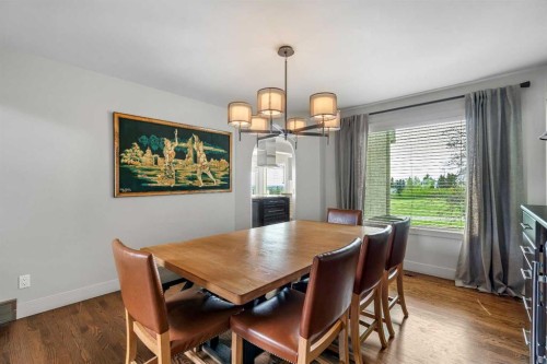 19 Coach Gate Way Sw, Calgary, AB - Indoor Photo Showing Dining Room