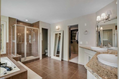 19 Coach Gate Way Sw, Calgary, AB - Indoor Photo Showing Bathroom