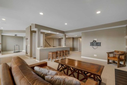 19 Coach Gate Way Sw, Calgary, AB - Indoor Photo Showing Living Room