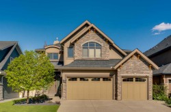 206 West Grove Rise SW Calgary, AB T3H 0S3