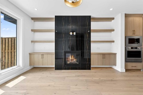 8519 48 Avenue Nw, Calgary, AB - Indoor With Fireplace