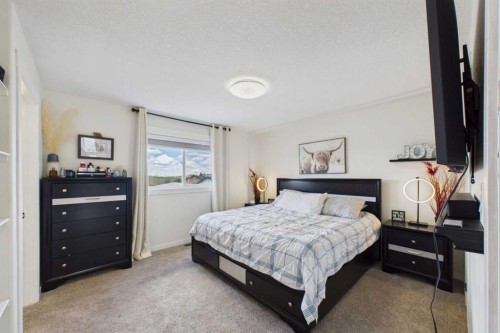 132 Oswald Close, Red Deer, AB - Indoor Photo Showing Bedroom