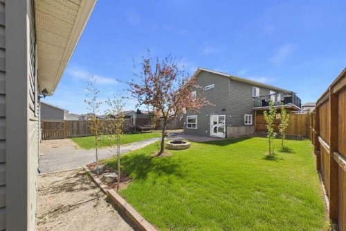 132 Oswald Close, Red Deer, AB - Outdoor