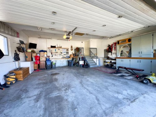 43 Westridge Drive, Okotoks, AB - Indoor Photo Showing Garage