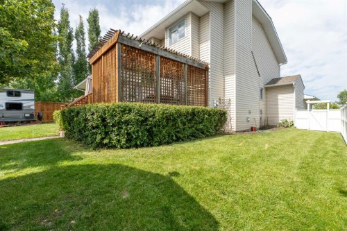 43 Westridge Drive, Okotoks, AB - Outdoor