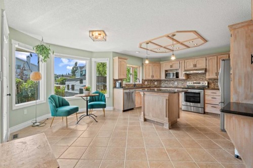 43 Westridge Drive, Okotoks, AB - Indoor Photo Showing Kitchen