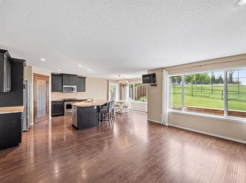 38 Westmount Way, Okotoks, AB 