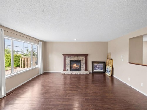 38 Westmount Way, Okotoks, AB 