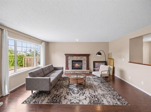 38 Westmount Way, Okotoks, AB 