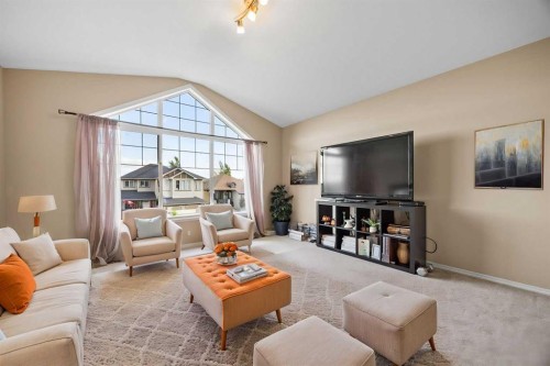 38 Westmount Way, Okotoks, AB 