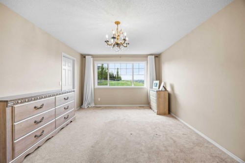 38 Westmount Way, Okotoks, AB 