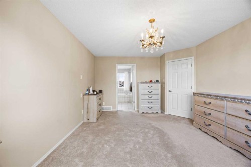 38 Westmount Way, Okotoks, AB 