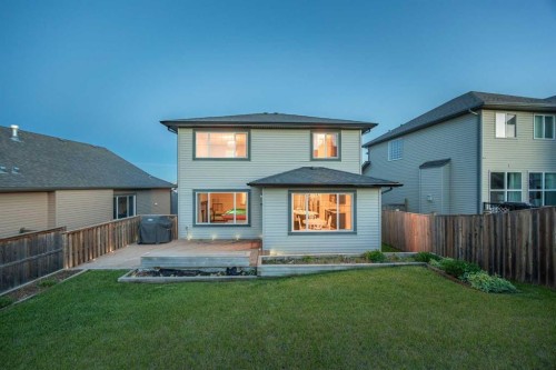38 Westmount Way, Okotoks, AB 