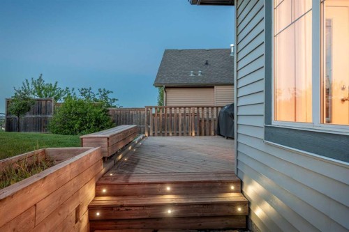 38 Westmount Way, Okotoks, AB 
