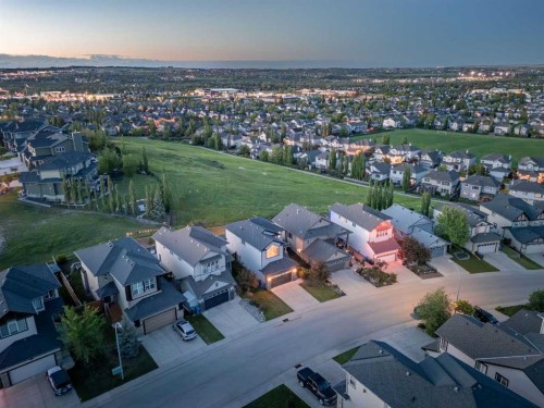 38 Westmount Way, Okotoks, AB 