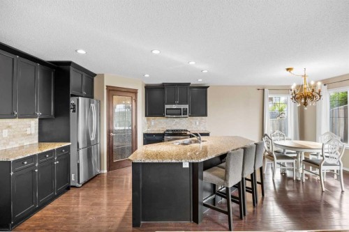 38 Westmount Way, Okotoks, AB 
