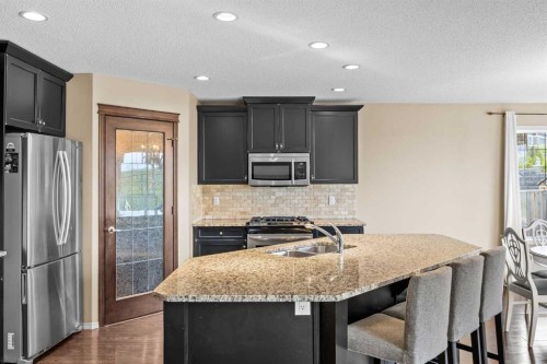 38 Westmount Way, Okotoks, AB 