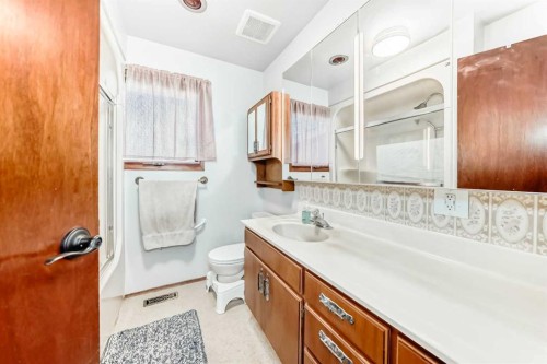 32276 Highway 2 A, Rural Mountain View County, AB 