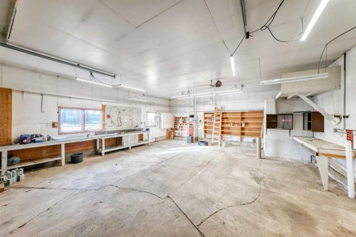 32276 Highway 2 A, Rural Mountain View County, AB 