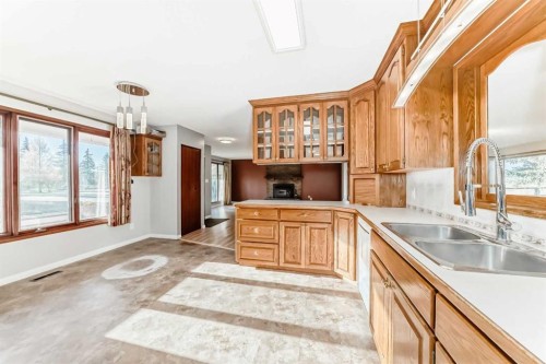 32276 Highway 2 A, Rural Mountain View County, AB 