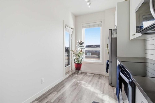 402-11 Evanscrest Mews Nw, Calgary, AB - Indoor