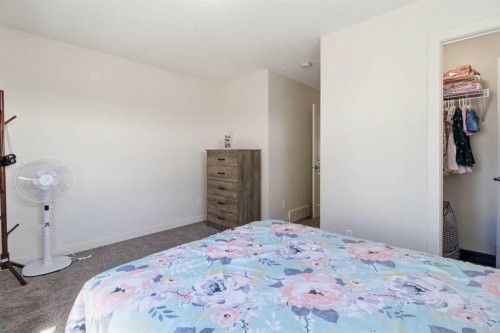 402-11 Evanscrest Mews Nw, Calgary, AB - Indoor Photo Showing Bedroom