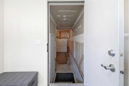 402-11 Evanscrest Mews Nw, Calgary, AB - Indoor