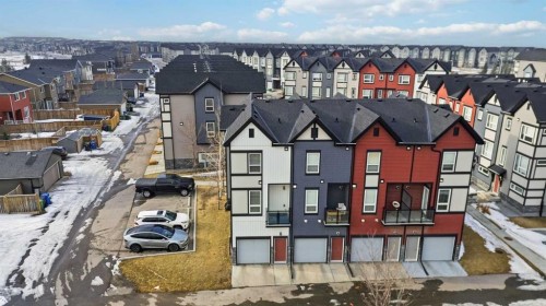 402-11 Evanscrest Mews Nw, Calgary, AB - Outdoor With Facade