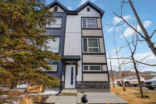 402-11 Evanscrest Mews Nw, Calgary, AB - Outdoor With Facade