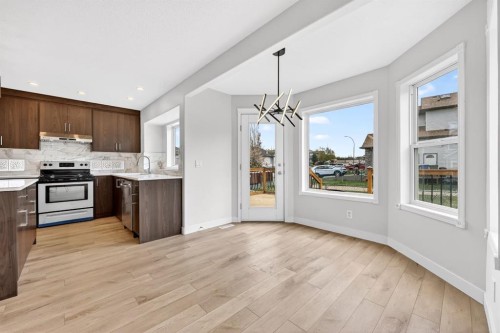 240 Cove Drive, Chestermere, AB - Indoor Photo Showing Kitchen