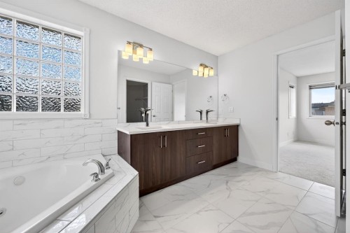 240 Cove Drive, Chestermere, AB - Indoor Photo Showing Bathroom