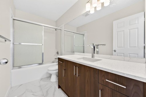 240 Cove Drive, Chestermere, AB - Indoor Photo Showing Bathroom