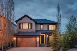 113 Aspen Glen Place SW Calgary, AB T3H 0E8