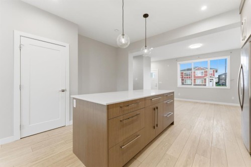 1060 West Lakeview Drive, Chestermere, AB - Indoor