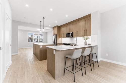 1060 West Lakeview Drive, Chestermere, AB - Indoor Photo Showing Kitchen With Upgraded Kitchen