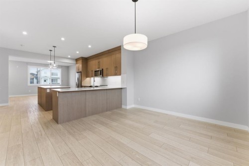 1060 West Lakeview Drive, Chestermere, AB - Indoor Photo Showing Kitchen