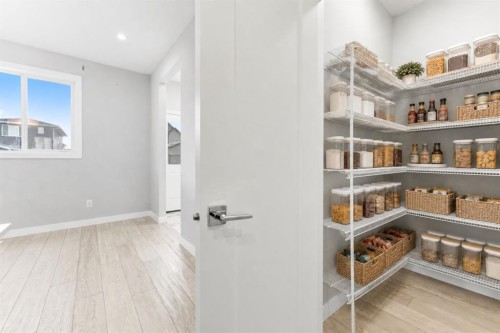 1060 West Lakeview Drive, Chestermere, AB - Indoor Photo Showing Other Room