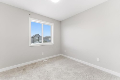 1060 West Lakeview Drive, Chestermere, AB - Indoor Photo Showing Other Room
